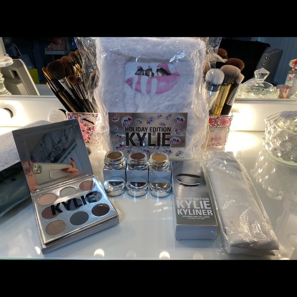 Kylie Holiday Collection sold on FB - Picture 2 of 3
